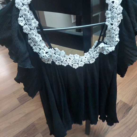 Shein off the shoulder top - Picture 2 of 4